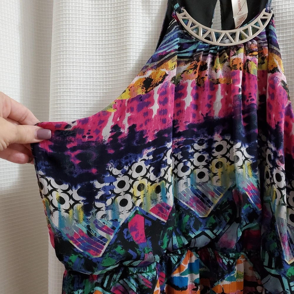 Multicolored maxi, metal adornment at neck